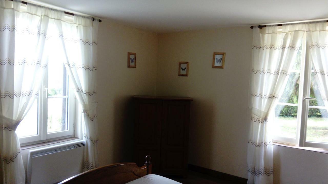 La Petite Maison Normande Ticheville Bagian luar foto